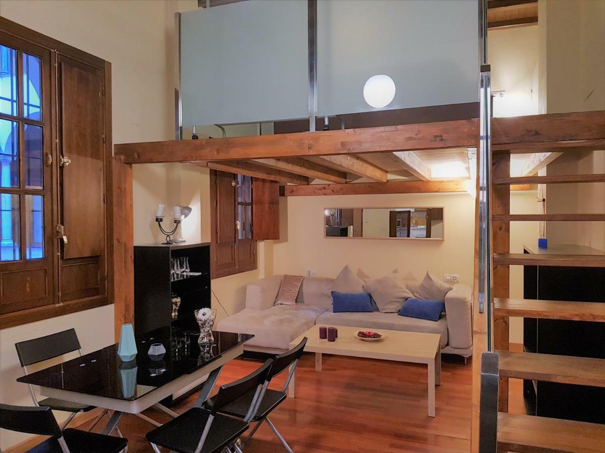 Feria Palace Apartment Sewilla Zewnętrze zdjęcie